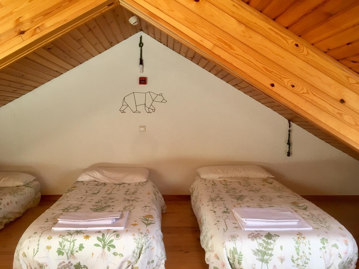 Albergue Familiar De Pintueles Pilona ภายนอก รูปภาพ
